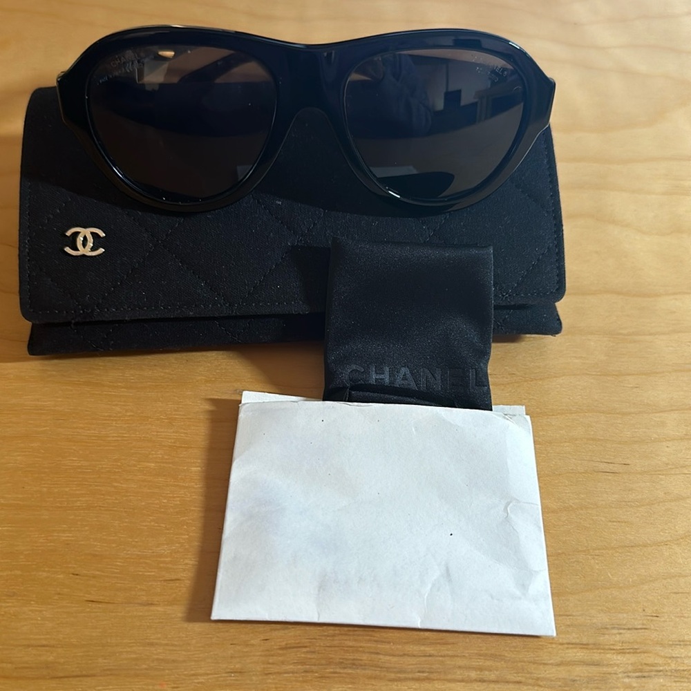 Chanel Aviators with Chanel Case - Picture 2 of 11